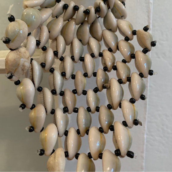 Artisanal one of a kind shell statement necklace - Picture 12 of 12
